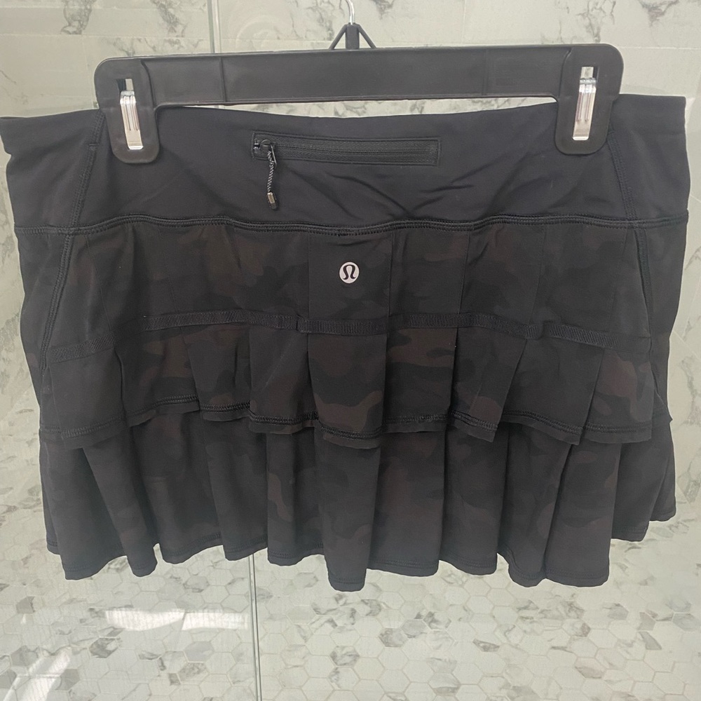 Lululemon pace setter skirt